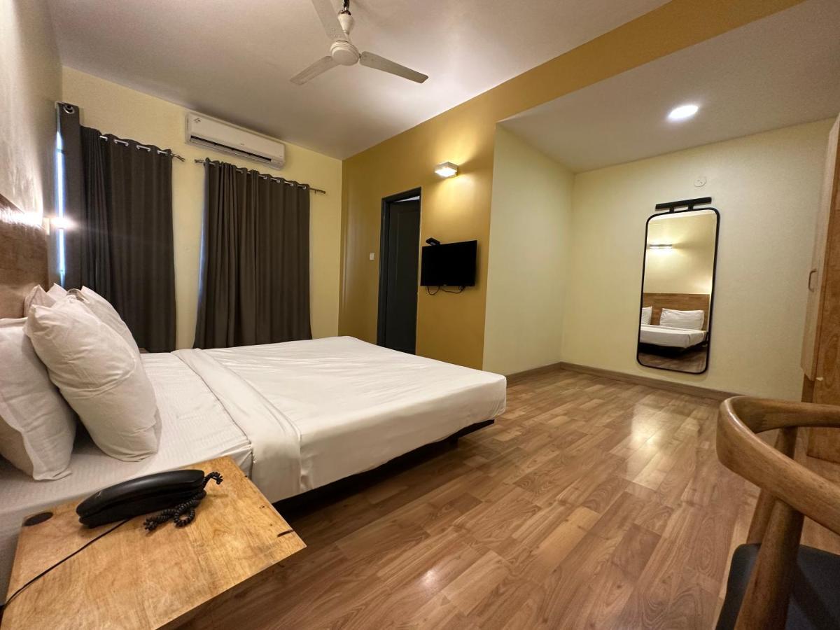 Upar Hotels Indiranagar バンガロール エクステリア 写真